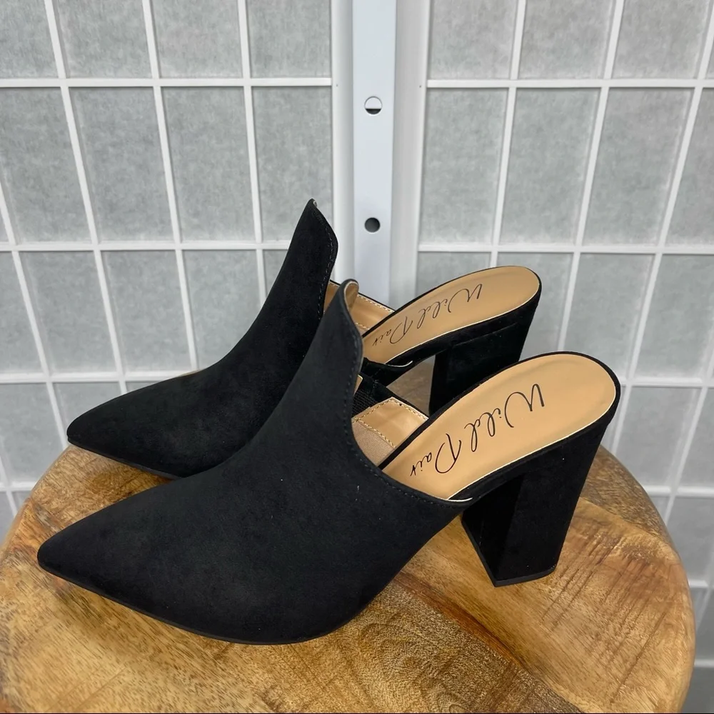 Wild Pair Women’s Black Carlitaf Shoes - Picture 6 of 8